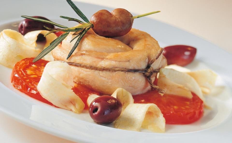 Kaninchenfilet mit Artischocken und Oliven • Rezept • GUSTO.AT