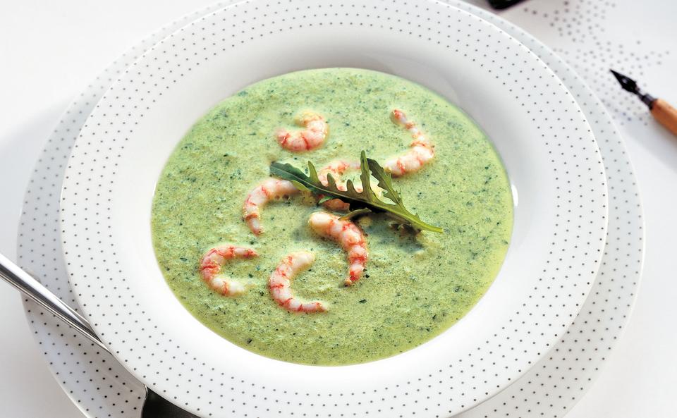 Brokkolisuppe mit Shrimps