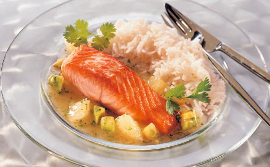 Lachsfilet mit Koriander und Avocado-Grapefruit-Sauce • Rezept