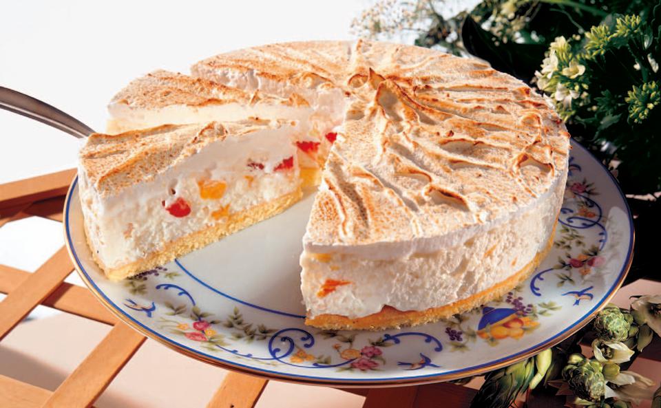 Milchreis-Früchtetorte mit Schneehaube