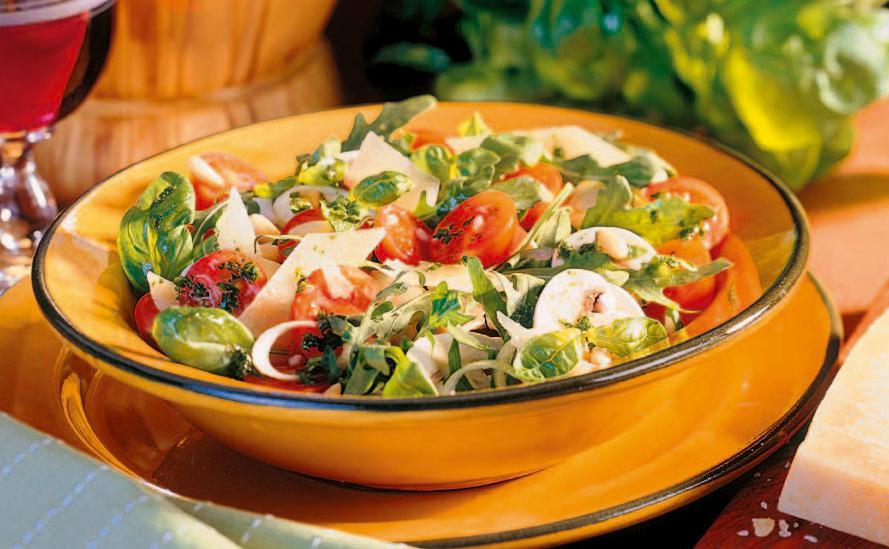 Toskanischer Pilzsalat mit Rucola und Parmesan