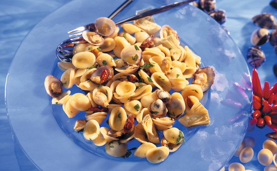 Orecchiette alle Vongole (Venusmuscheln) und Artischocken