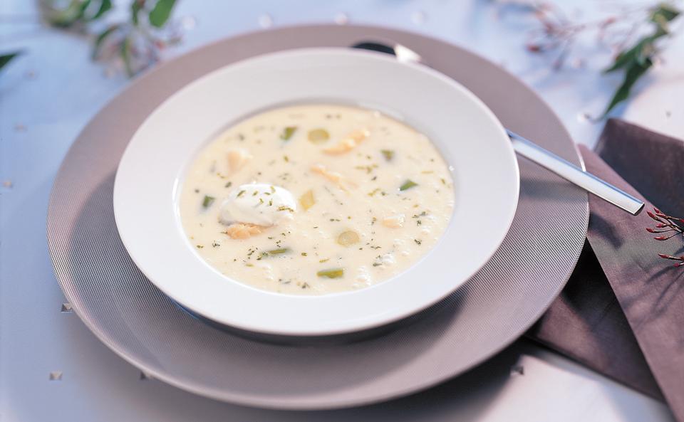 Spargel-Vanillesuppe mit Limetten-Obers