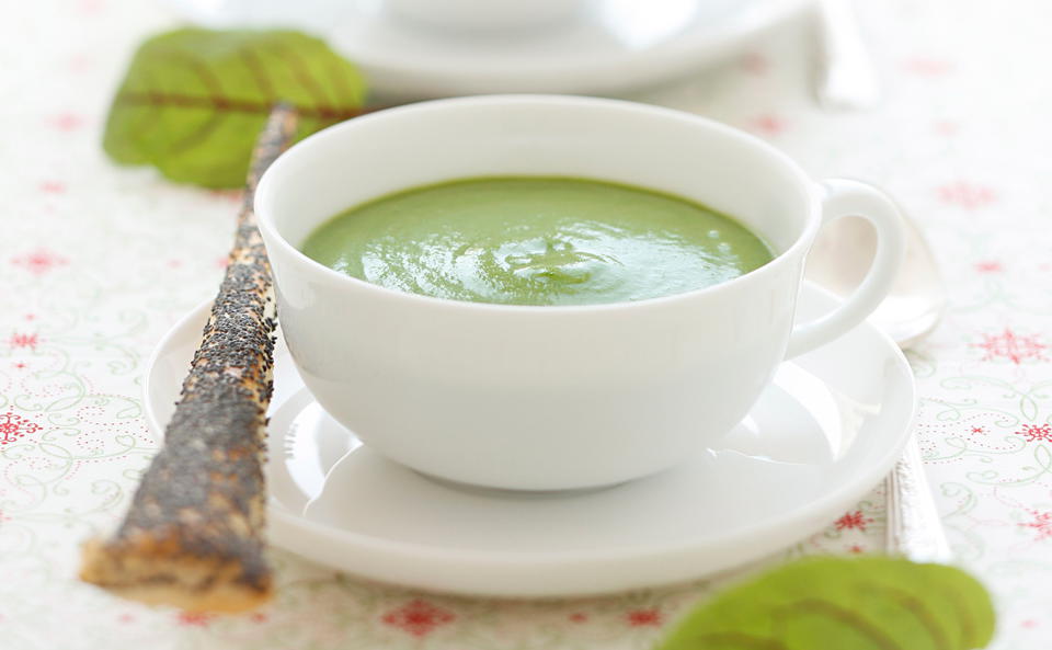 Sauerampfersuppe mit Mohnstangerln