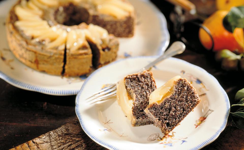 Mohnkranzkuchen mit Birnen