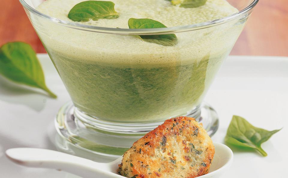 Spinatcremesuppe mit Kräuternockerln • Rezept • GUSTO.AT