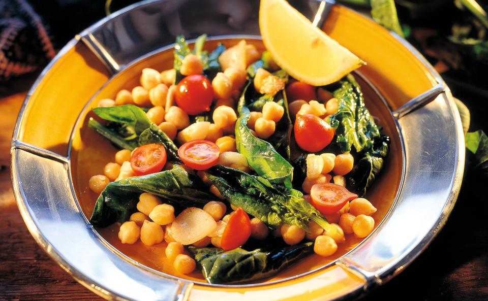 Kichererbsen-Spinat-Salat mit Limettendressing