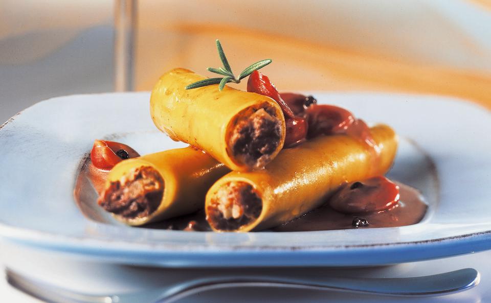 Reh-Cannelloni mit Kirschensauce