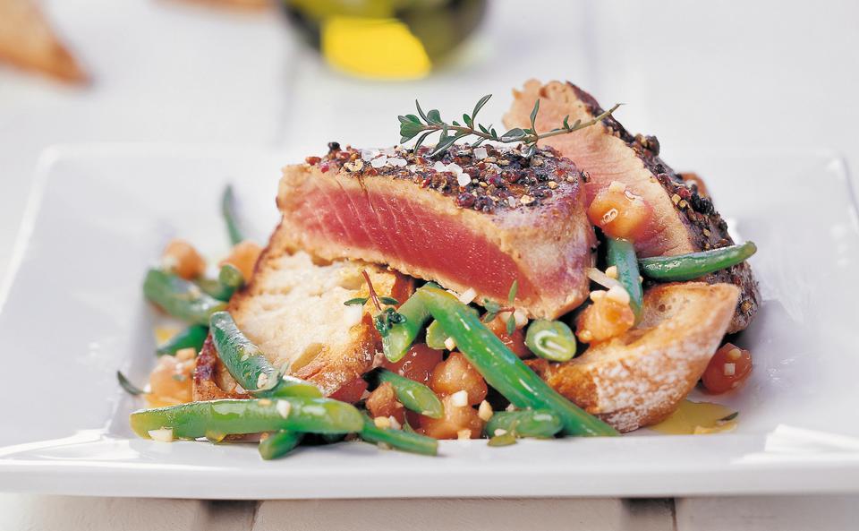 Fisolensalat mit frischem Thunfisch • Rezept • GUSTO.AT
