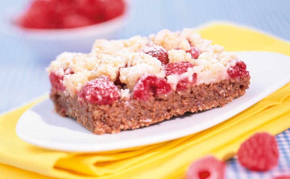 Schokoladiger Himbeer-Streuselkuchen