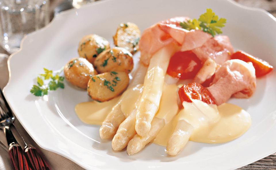 Solospargel mit Hollandaise