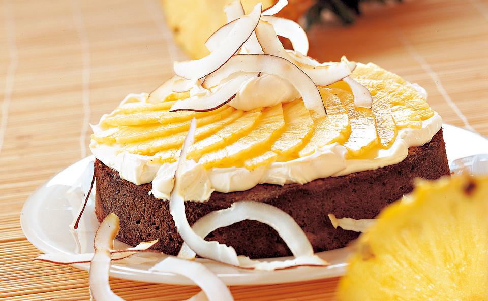 Ananas-Torte mit Kokos • Rezept • GUSTO.AT