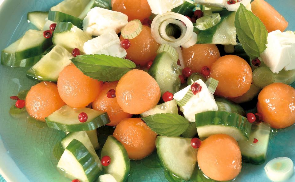 Gurken-Melonensalat mit Minze • Rezept • GUSTO.AT