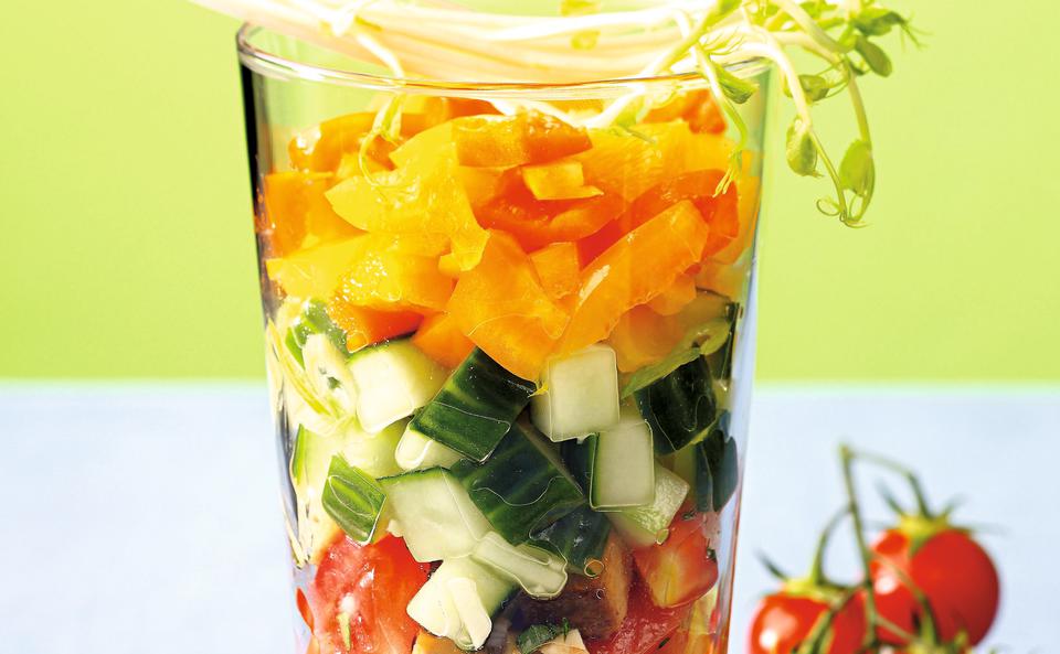 Salat-Cocktail mit Räuchertofu