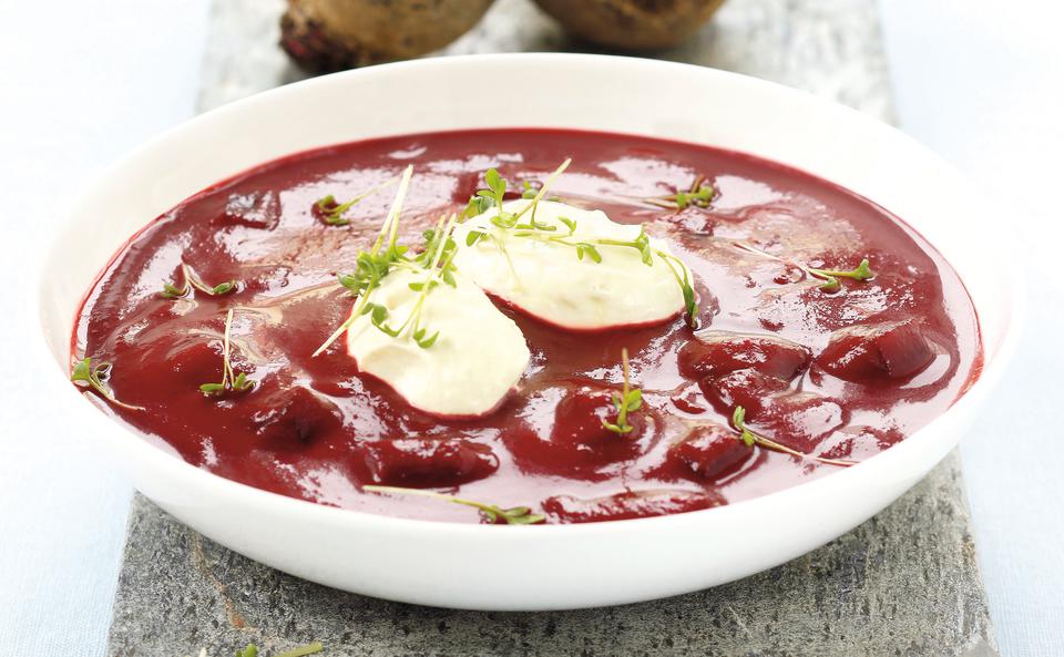 Rote-Rübensuppe mit Wasabi