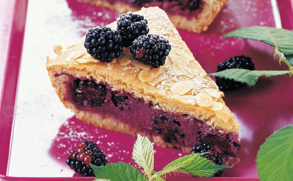Gedeckter Brombeerkuchen • Rezept • GUSTO.AT