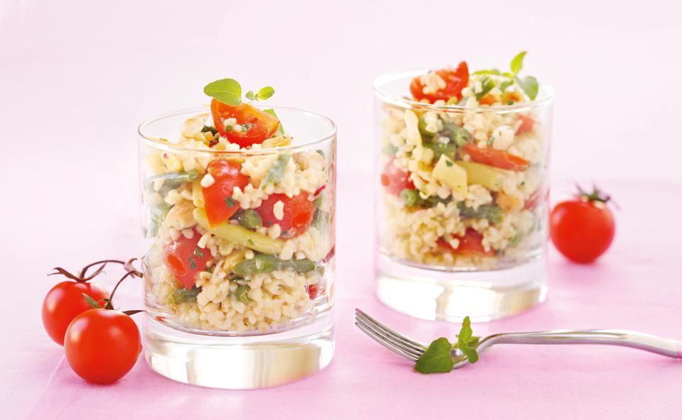 Bulgur-Salat mit Fisolen und Paradeisern