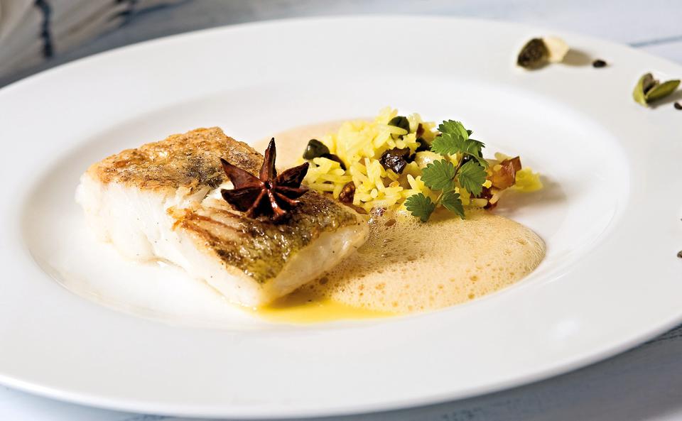 Zander mit Kardamom und orientalischem Reis • Rezept • GUSTO.AT