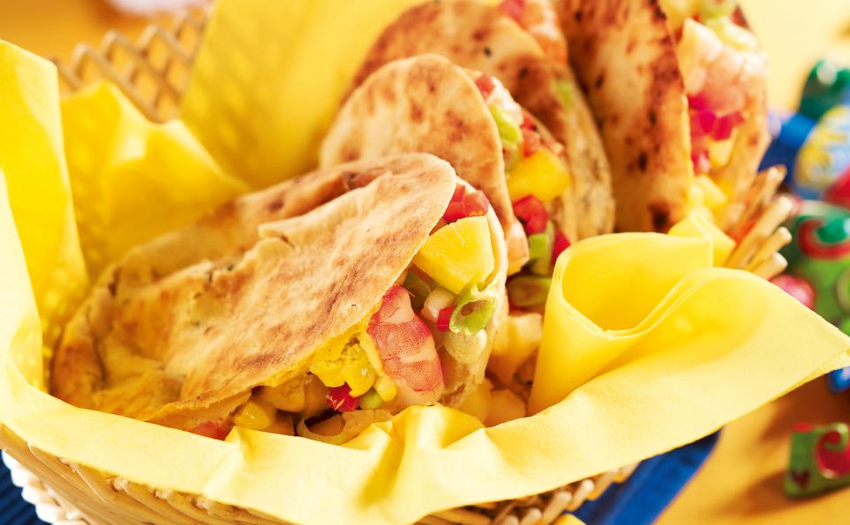 Naanbrot mit Currygarnelen und Ananas