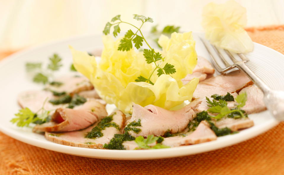 Schweinsfilet mit Salsa verde