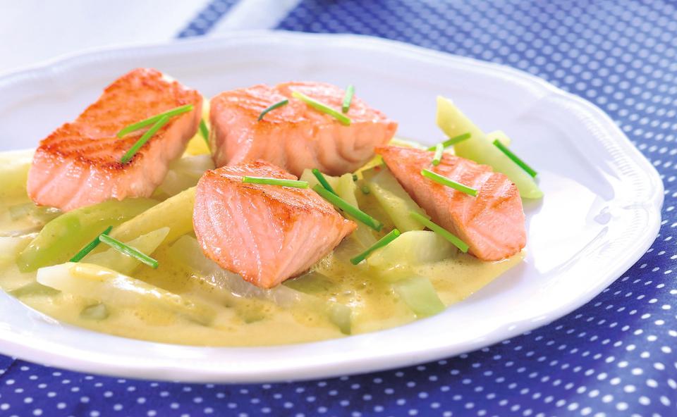 Kohlrabi-Ragout mit Lachs