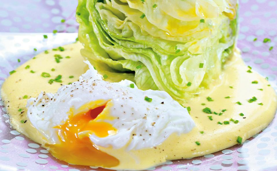 Eisberg-Stöcklsalat in Leinöl-Creme mit „Oafisch“