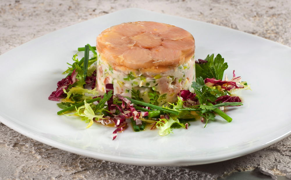 Räucherfisch-Törtchen mit Spargel • Rezept • GUSTO.AT