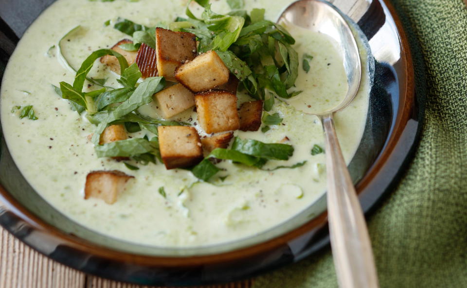 Erbsensuppe mit Kochsalat