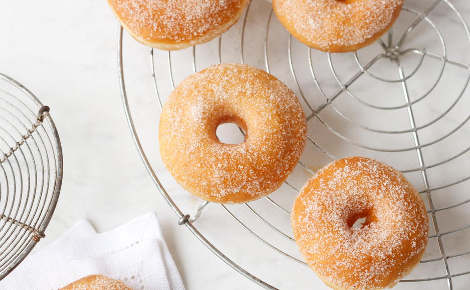 Donuts mit Zimtzucker