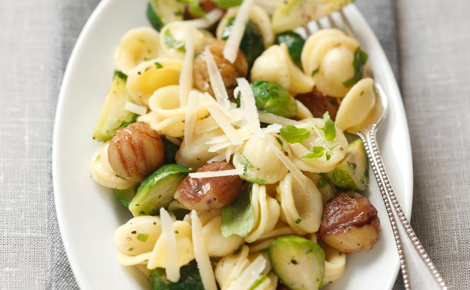 Pasta mit Kohlsprossen und Maroni