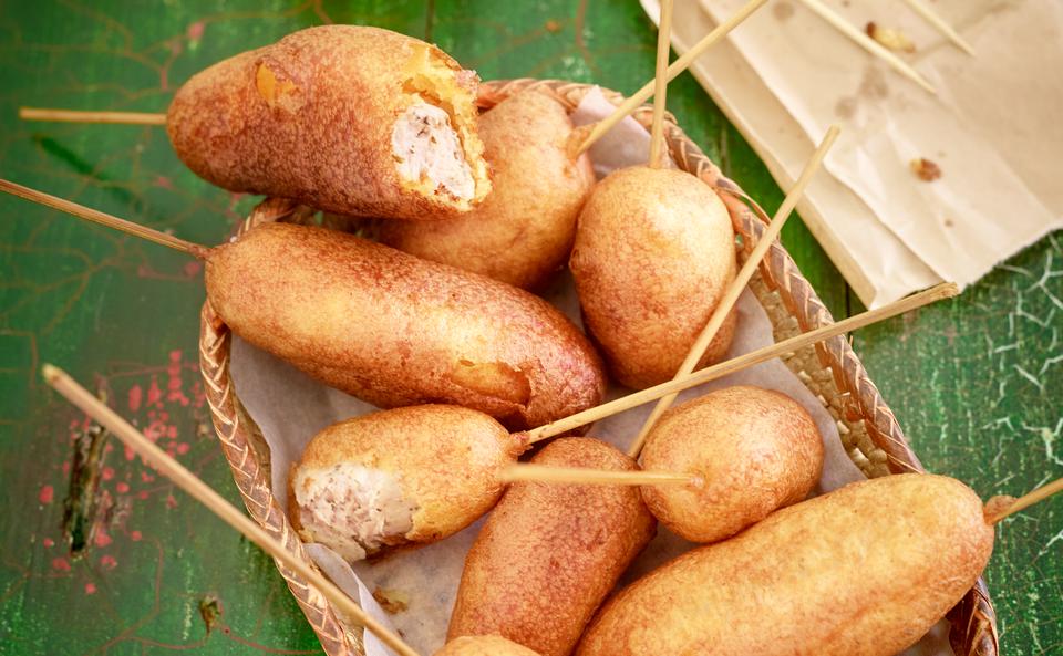 Corn Dogs mit Weißwurst und Nürnberger Bratwurst