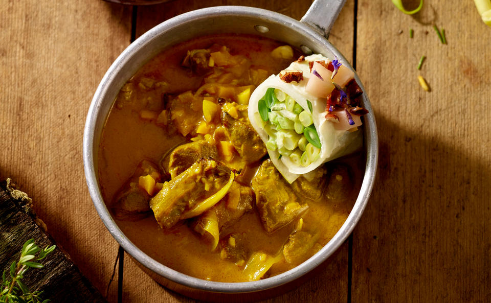 Rehcurry mit Bohnen-Kohlrabi-Strudel