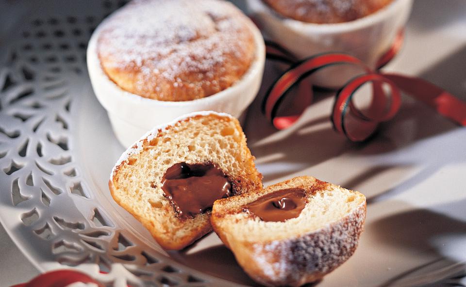 Nougatkrapfen im Förmchen gebacken