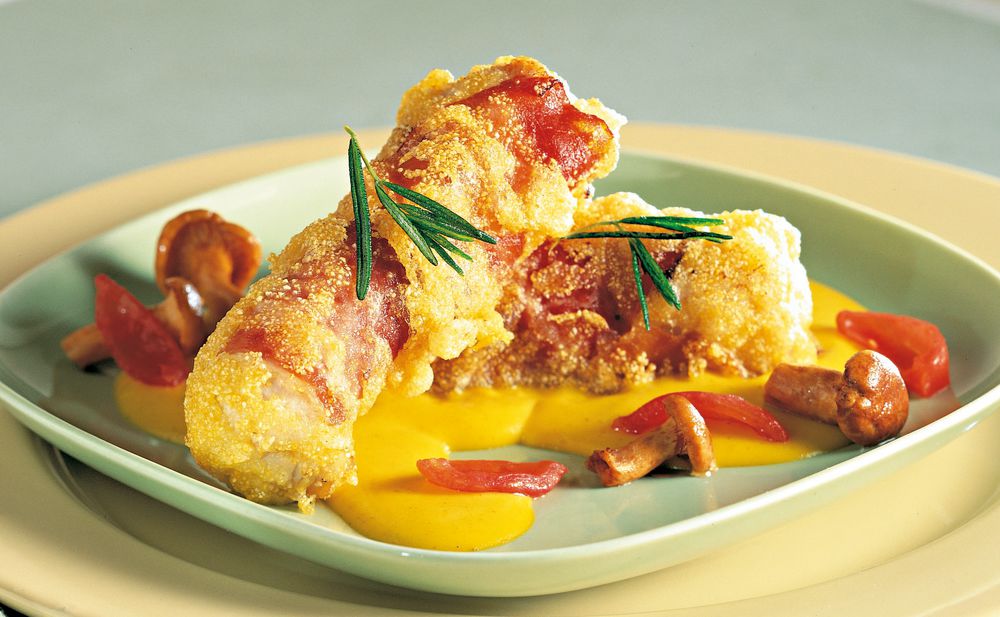 Putenstreifen mit Eierschwammerln und Currysauce • Rezept • GUSTO.AT