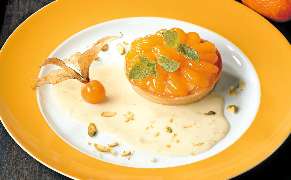 Mandarinen-Törtchen mit Pistaziensauce