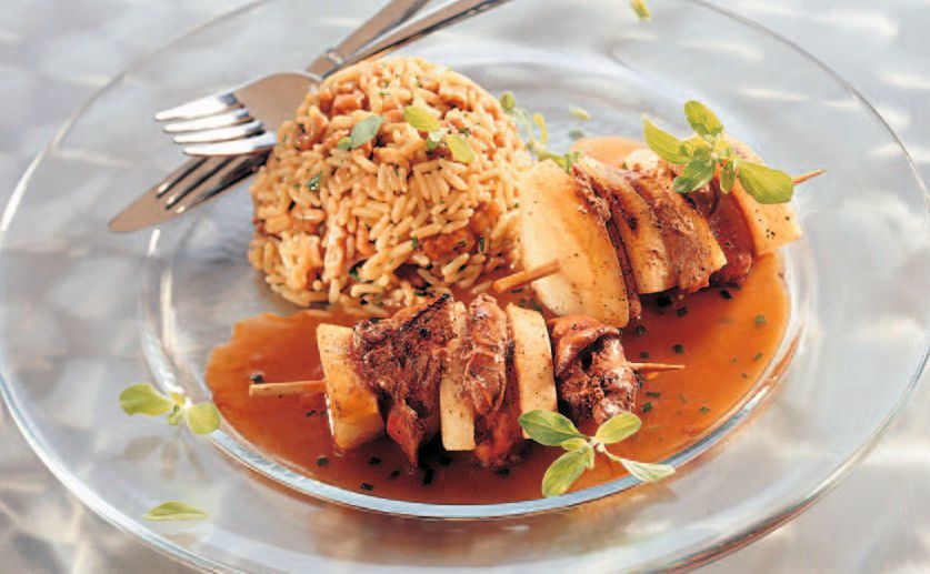 Hühnerleber-Apfel-Spieße mit Nussreis • Rezept • GUSTO.AT