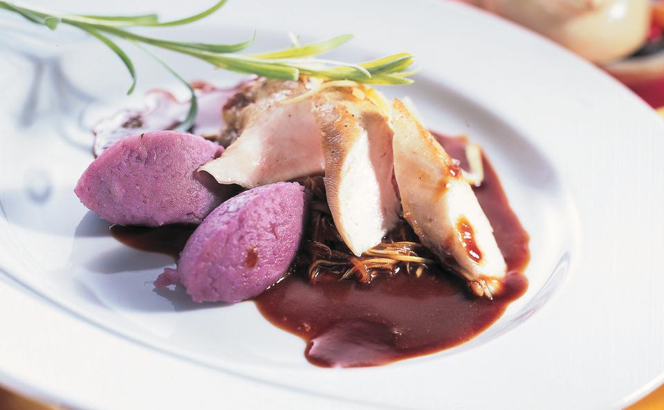 Gebratene Kaninchenfilets mit Madeira-Gemüse