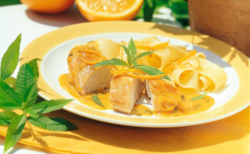 Huhn in Zitronenverbene-Sauce mit Tagliatelle