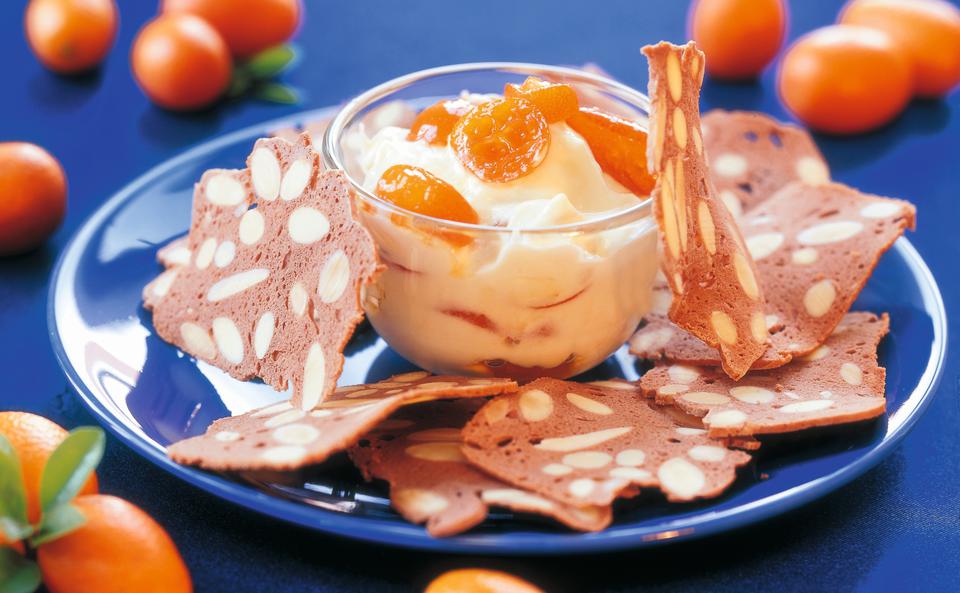 Kumquat-Vanillecreme mit Mandel-Schokoladebrot