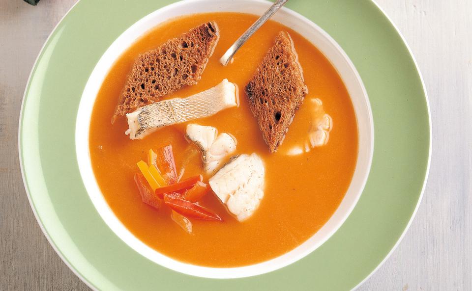 Paprizierte Fischsuppe „Halászlé“