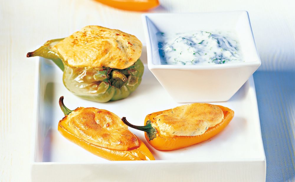 Mini-Paprika mit Käsesoufflé • Rezept • GUSTO.AT