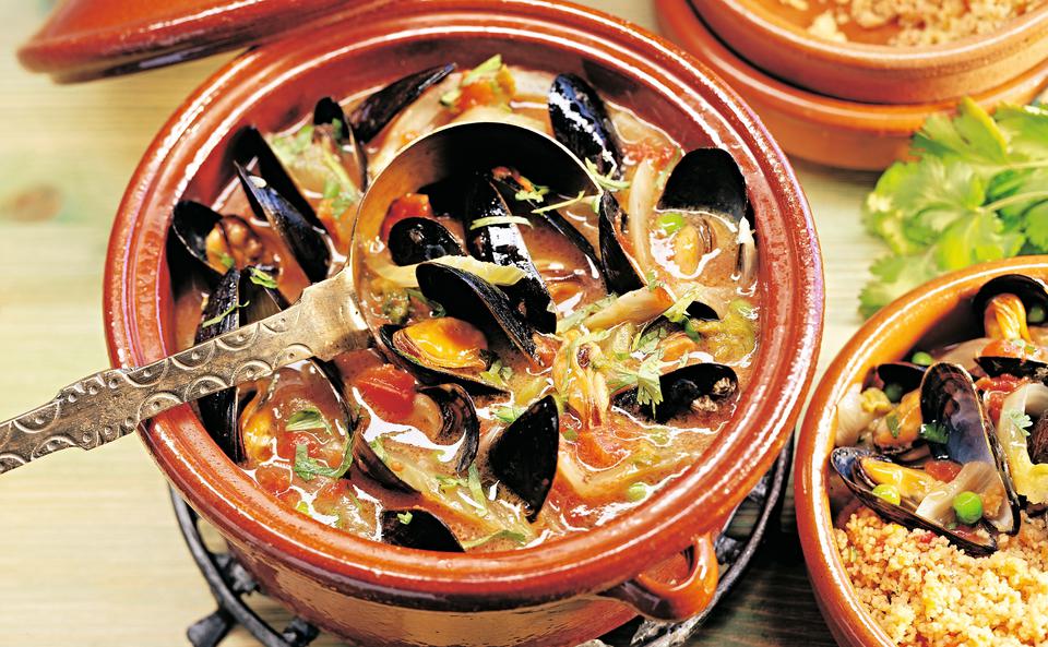 Muschel-Tajine mit Paprika-Couscous
