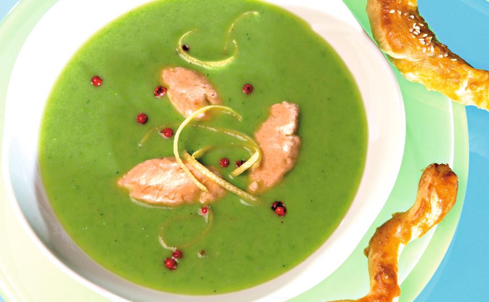 Lauch-Erbsen-Suppe mit Welsnockerln • Rezept • GUSTO.AT