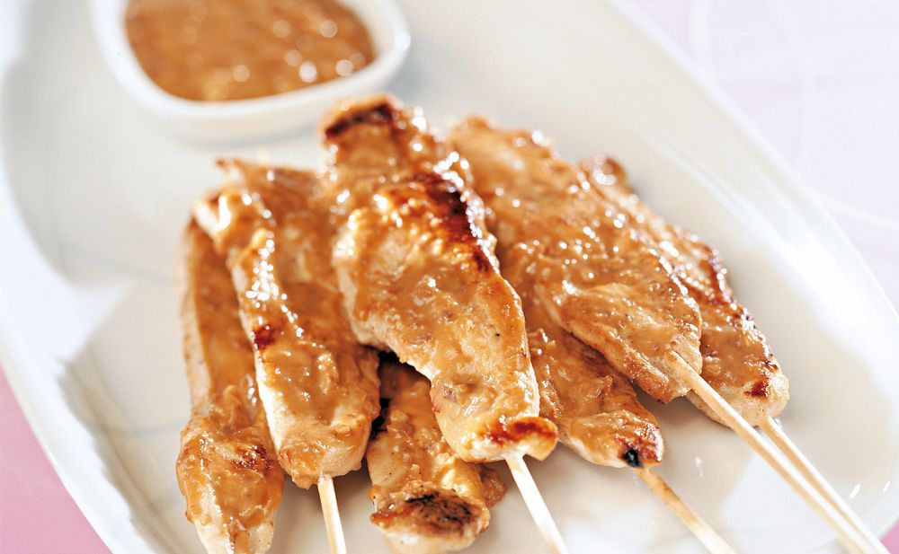 Hühner-Satay-Spieße • Rezept • GUSTO.AT