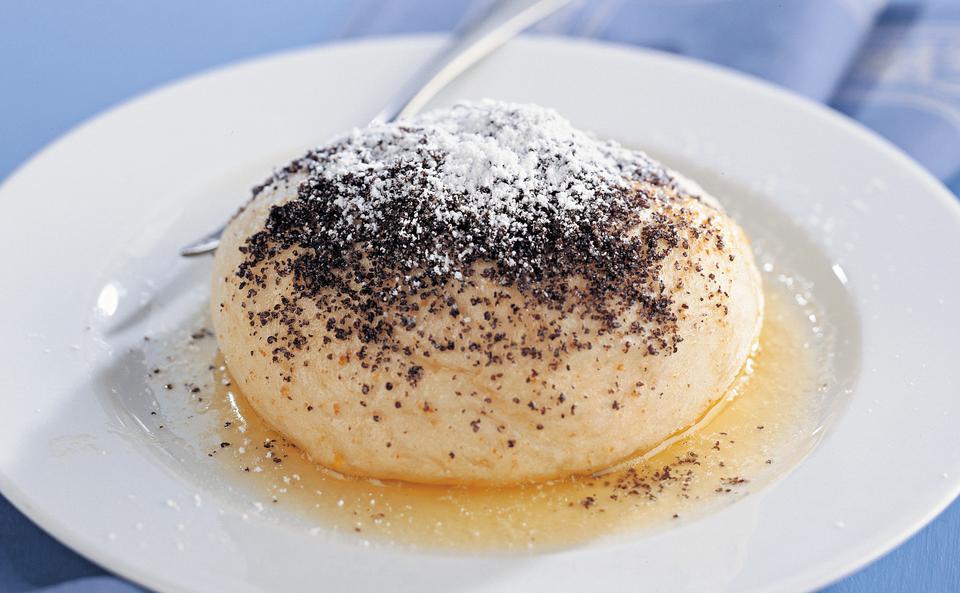 Germknödel mit Mohn