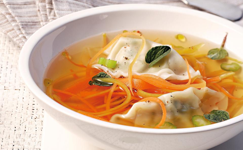 Hühnersuppe mit Wan-Tan