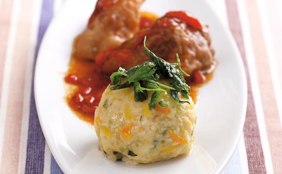 Gemüseknödel mit Schweinsvögerln