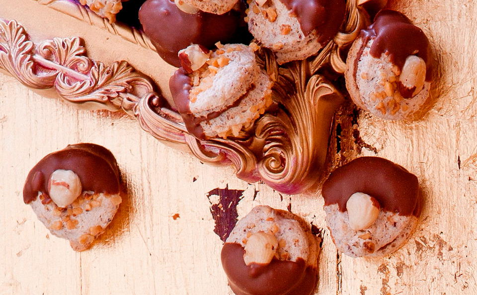 Haselnuss-Taler • Rezept • GUSTO.AT