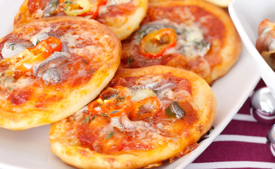 Minipizzen mit Anchovis