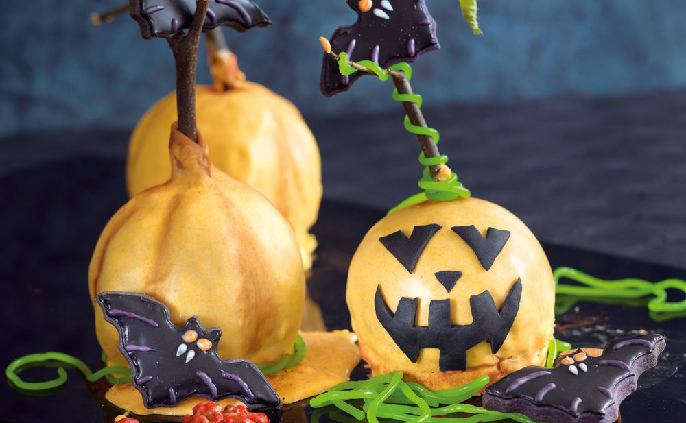 Gruselige Halloween Schokoladentorte Mit Spinnennetz - Rezepte Suchen